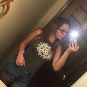 Meet your Posher, Caylaa